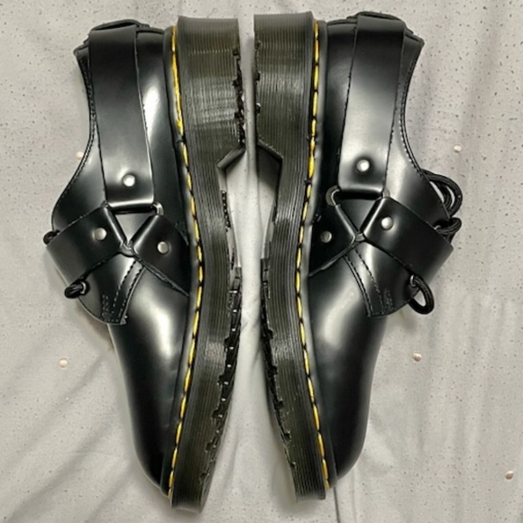 Dr. Martens Henree polished smooth leather buckle shoes women's size 6 mens 5 - Picture 6 of 7